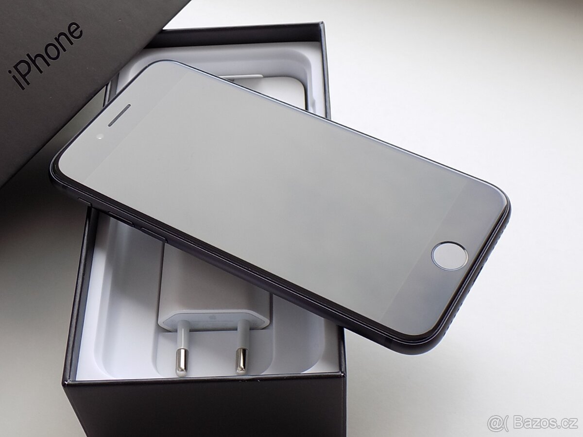 Apple iPhone 8 64GB Vesmírně šedý - ZÁRUKA - 100% BATERIE - 3