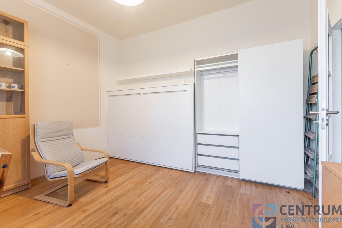 Pronájem tichého bytu 1+1 27 m, Žitná ulice, Praha 1 - Nové - 3