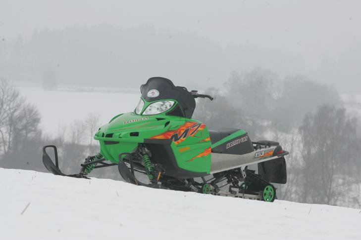 Skútr Arctic Cat M7 - mountain - 3