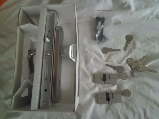 Nový Samozamykací Bezpečnostní Zámek BERA 92 s Kováním a Fab - 3