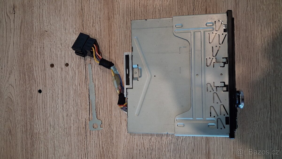 Autorádio JVC 1DIN - 3