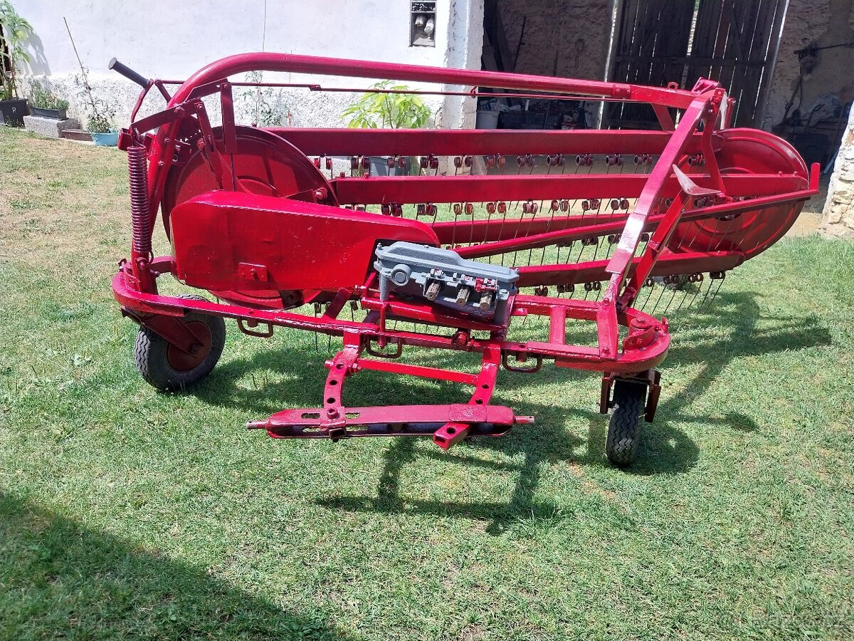 Obraceč a shrnovač 0SP1 - 3