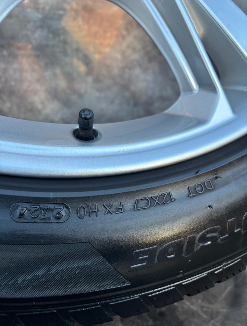 Zimní sada Audi Q8 285/45R21 113V DOT24 - 3