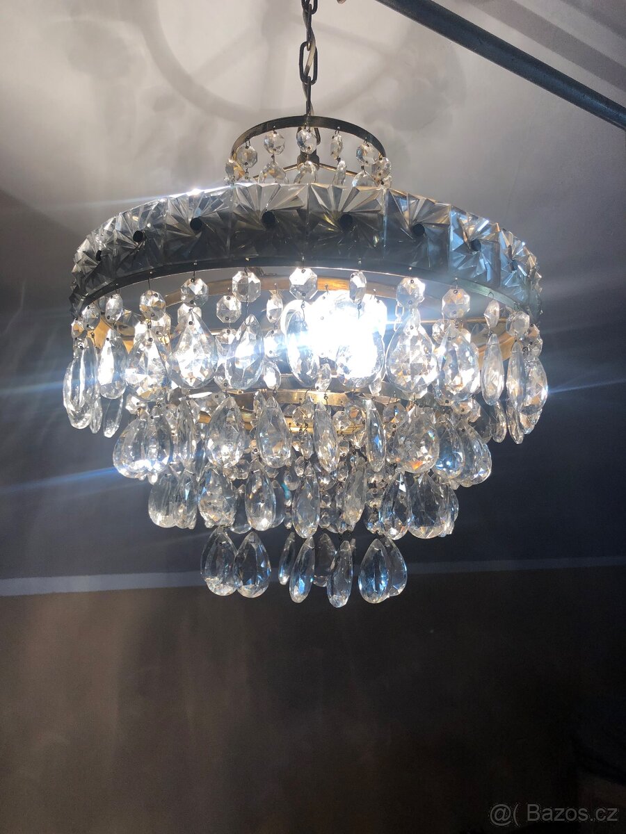LUSTR S RODOKMENEM - 3