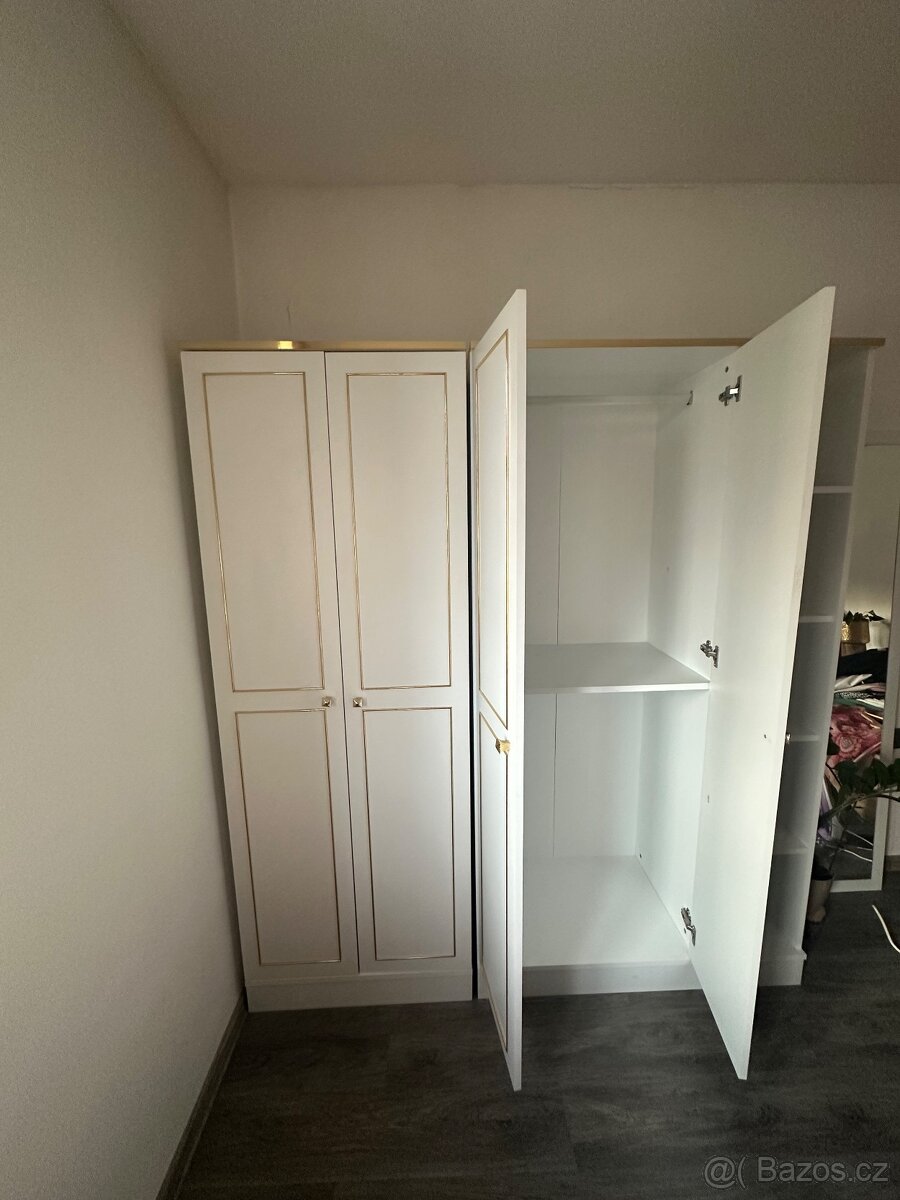 Bílá skříň - 3