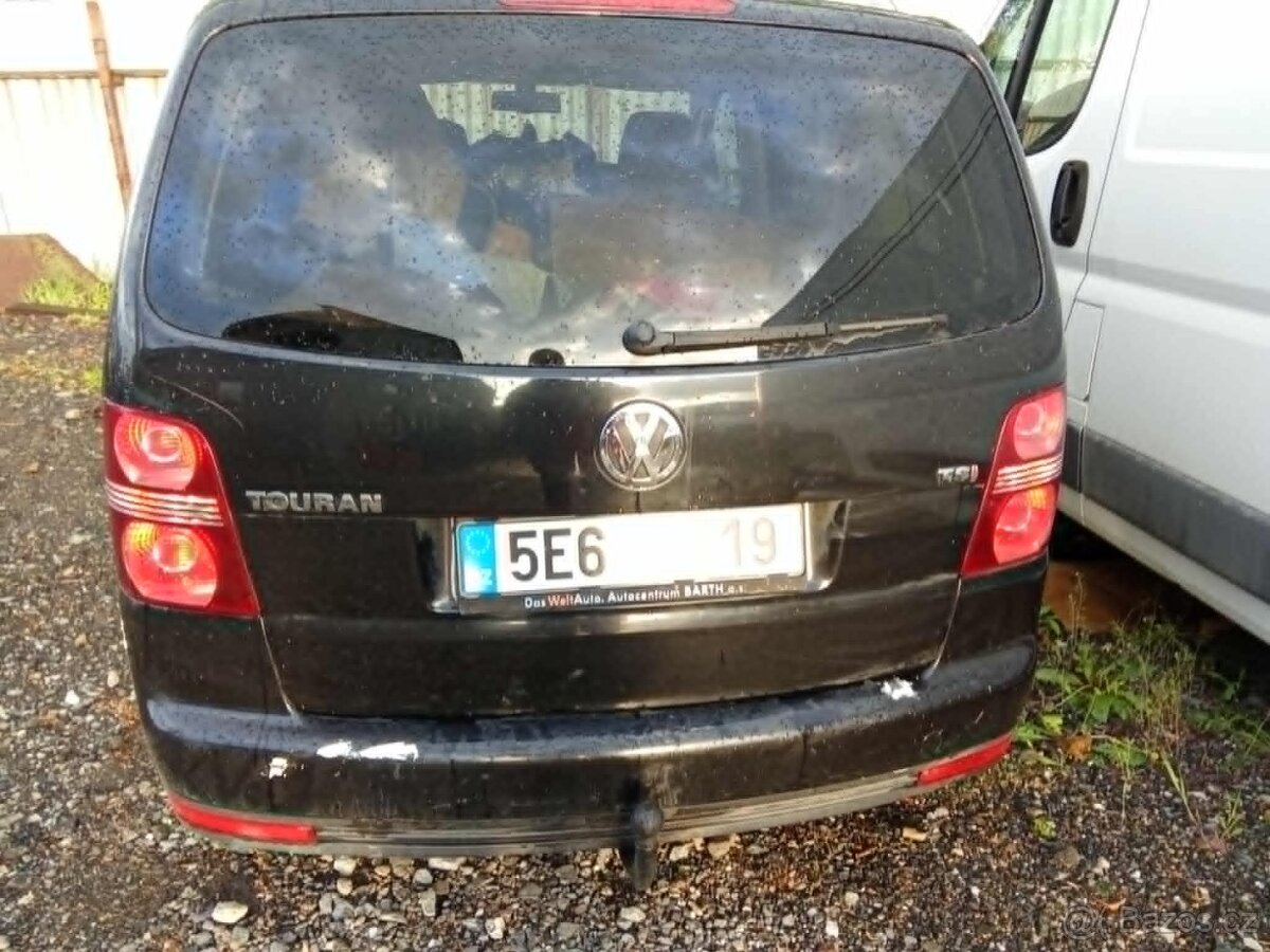 VOLKSWAGEN TOURAN - 3