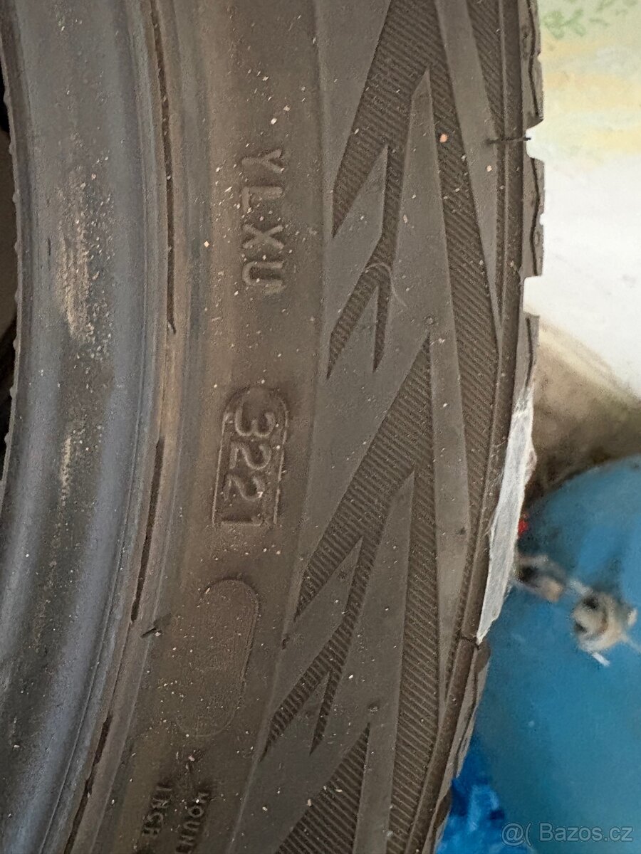 255/45R20 Nokian - 3