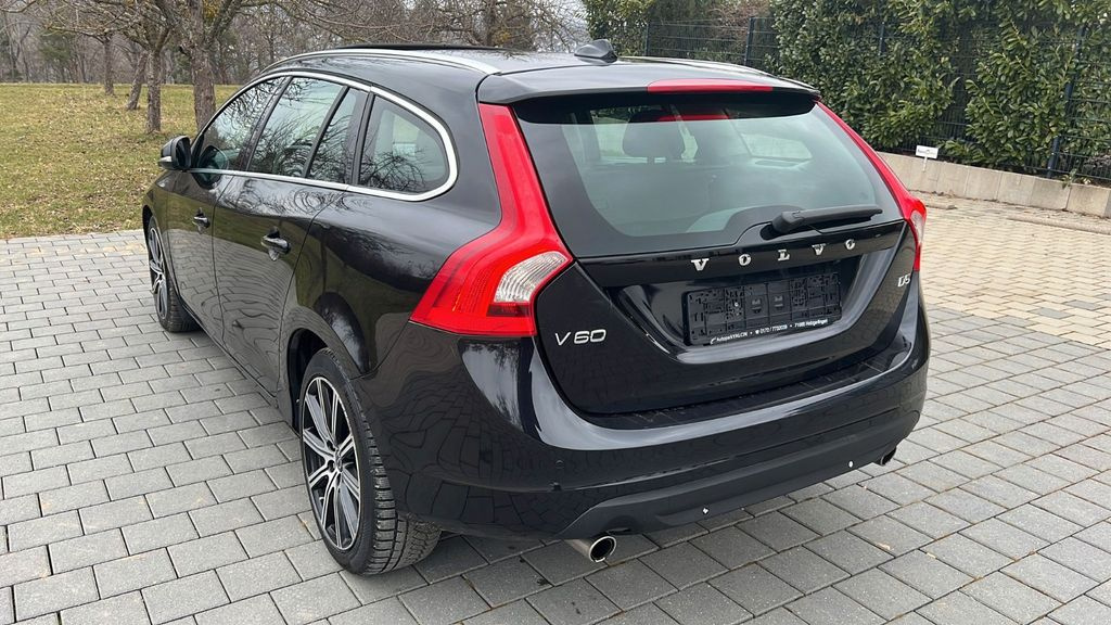 Volvo V60 D5 158KW kůže, automat - 3