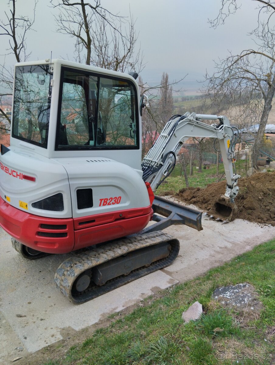 Minibagr Takeuchi TB230 - 3