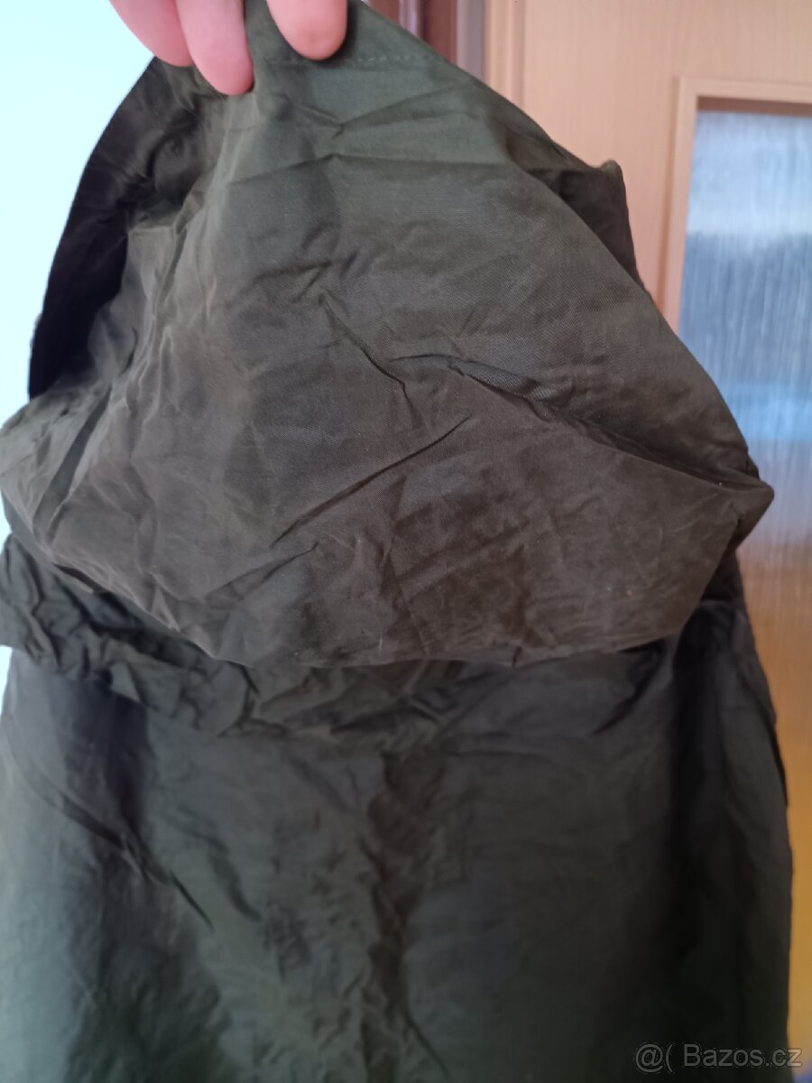 Vojenský pršiplášt - 3
