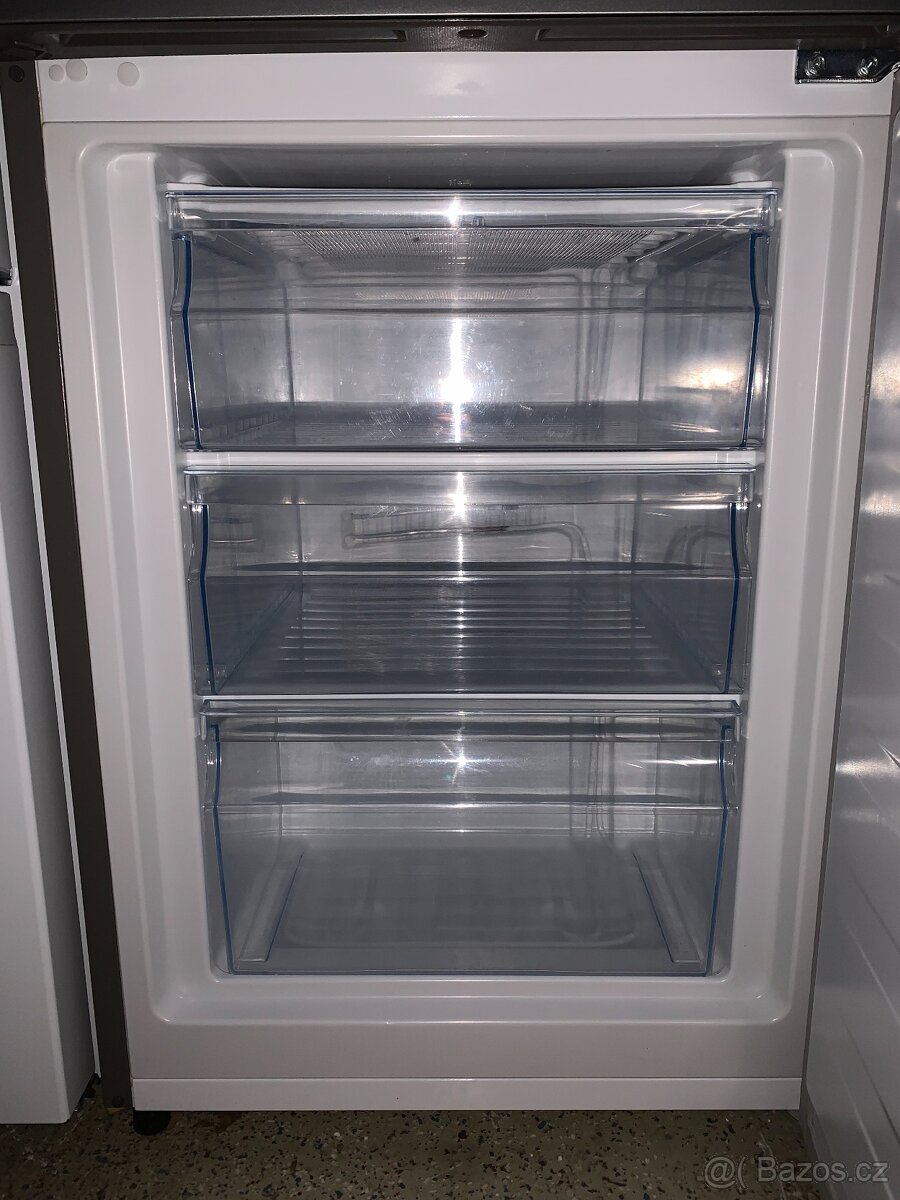 Lednice HISENSE RB343D4DDD - 3