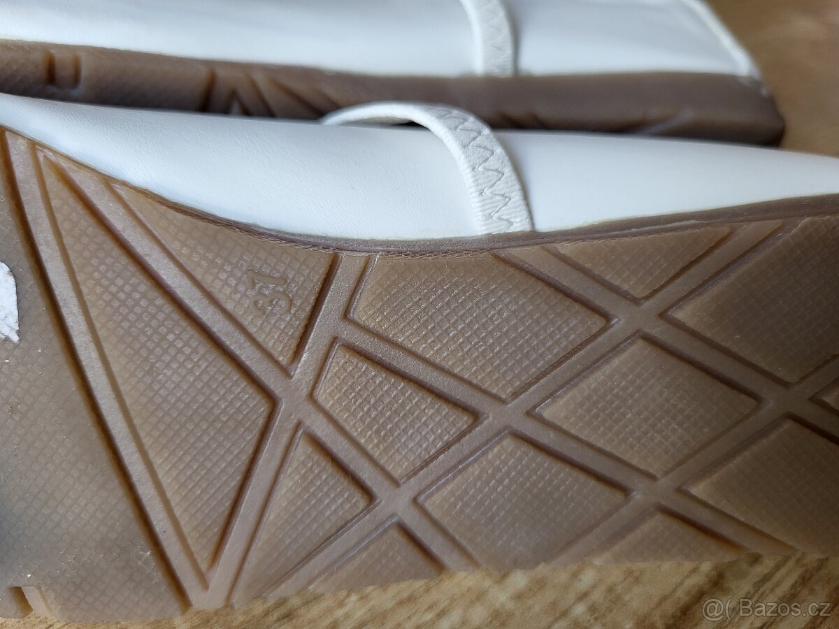 Dívčí baleríny (37) - 3