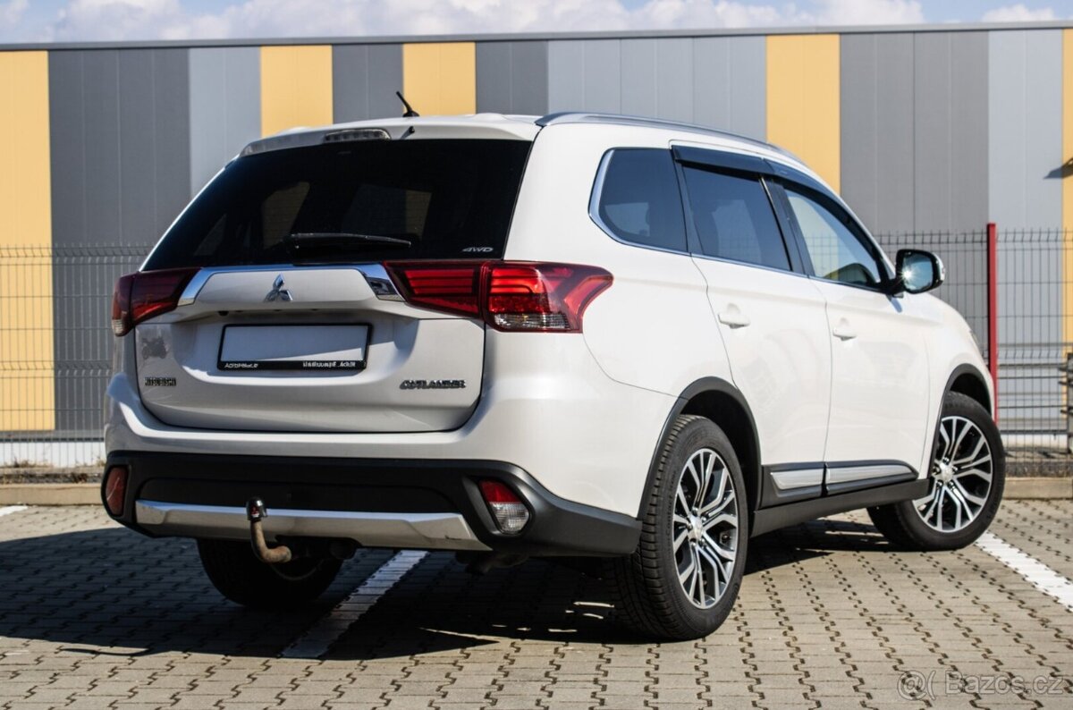 Mitsubishi Outlander 2.2 DI-D, 4X4, AT/6. 110kW - 3