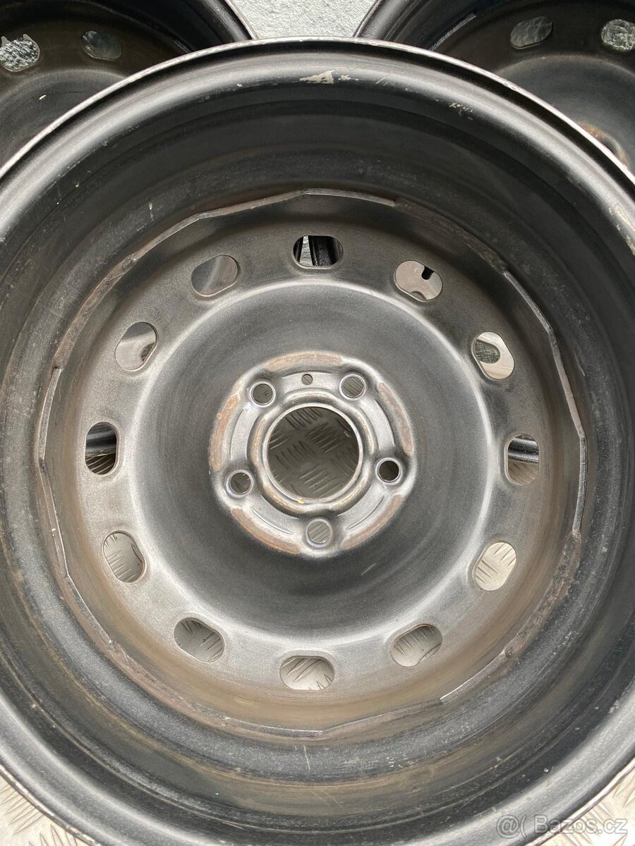 Plechova kola 16-renault trafic - 3