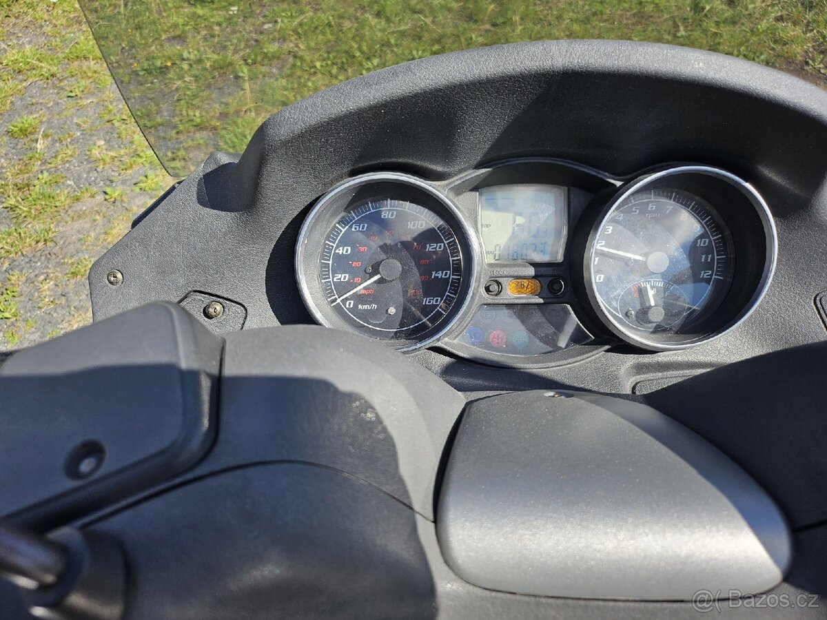 Piaggio mp3 125 - 3