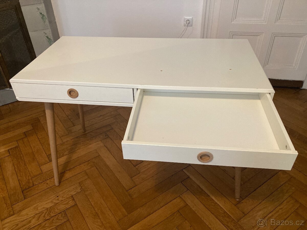 Moderní bílý stůl značky Softline - 3