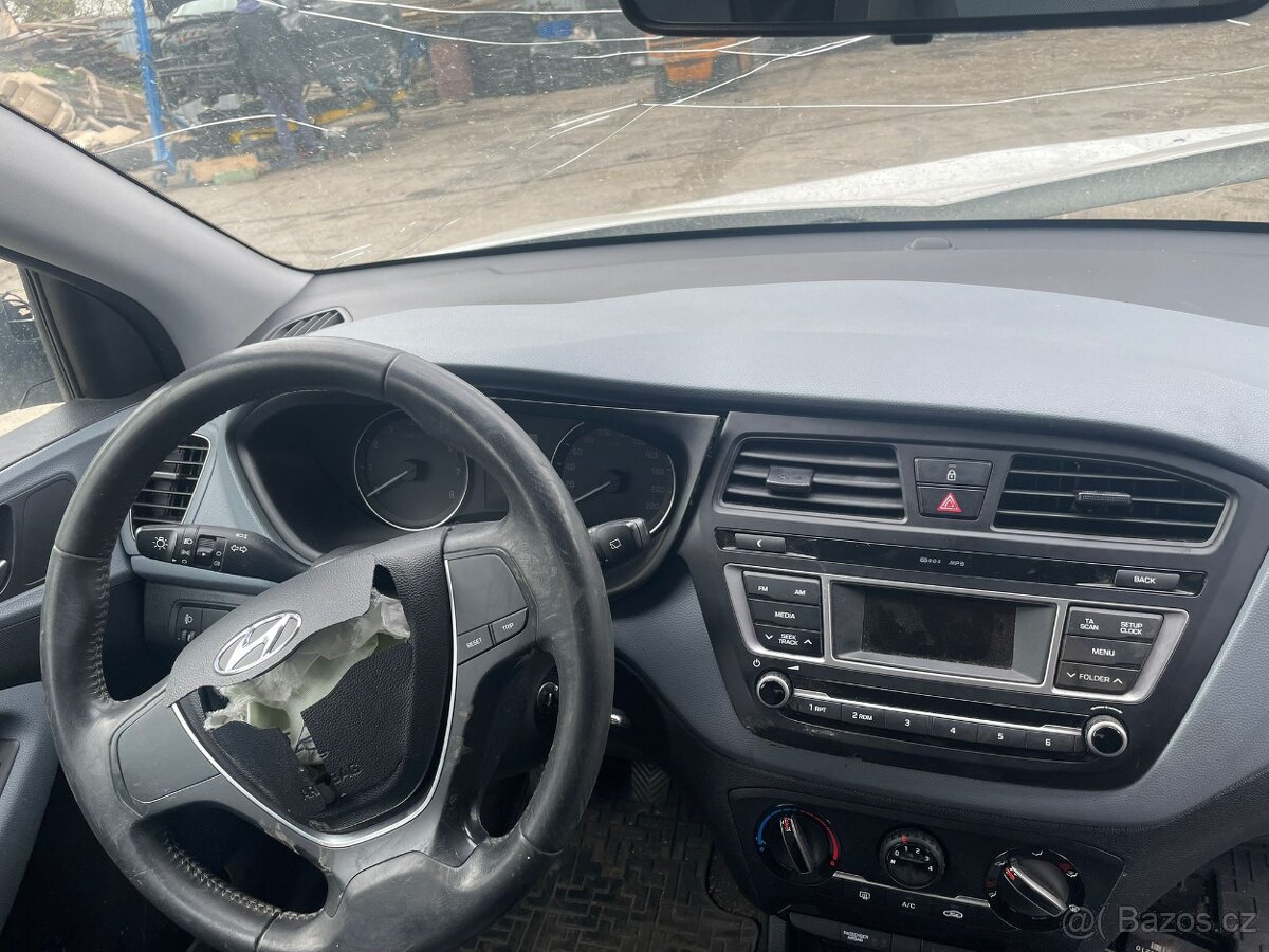 Hyundai i20 1.2 55 kW - 3
