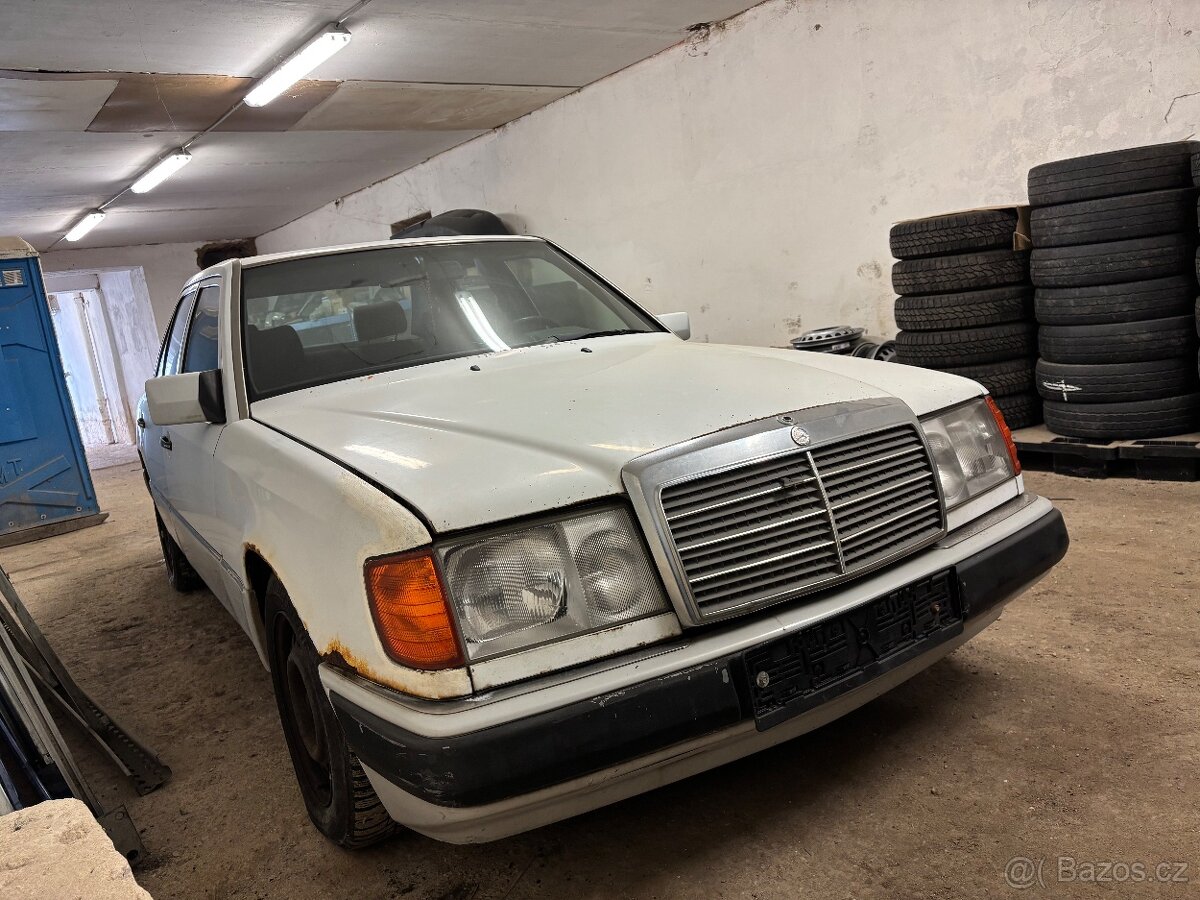 Mercedes W124 200E - 3