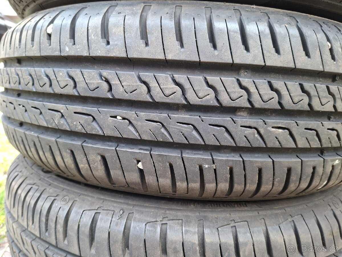 Prodám velmi pěknou sadu 165/65r14 - 3