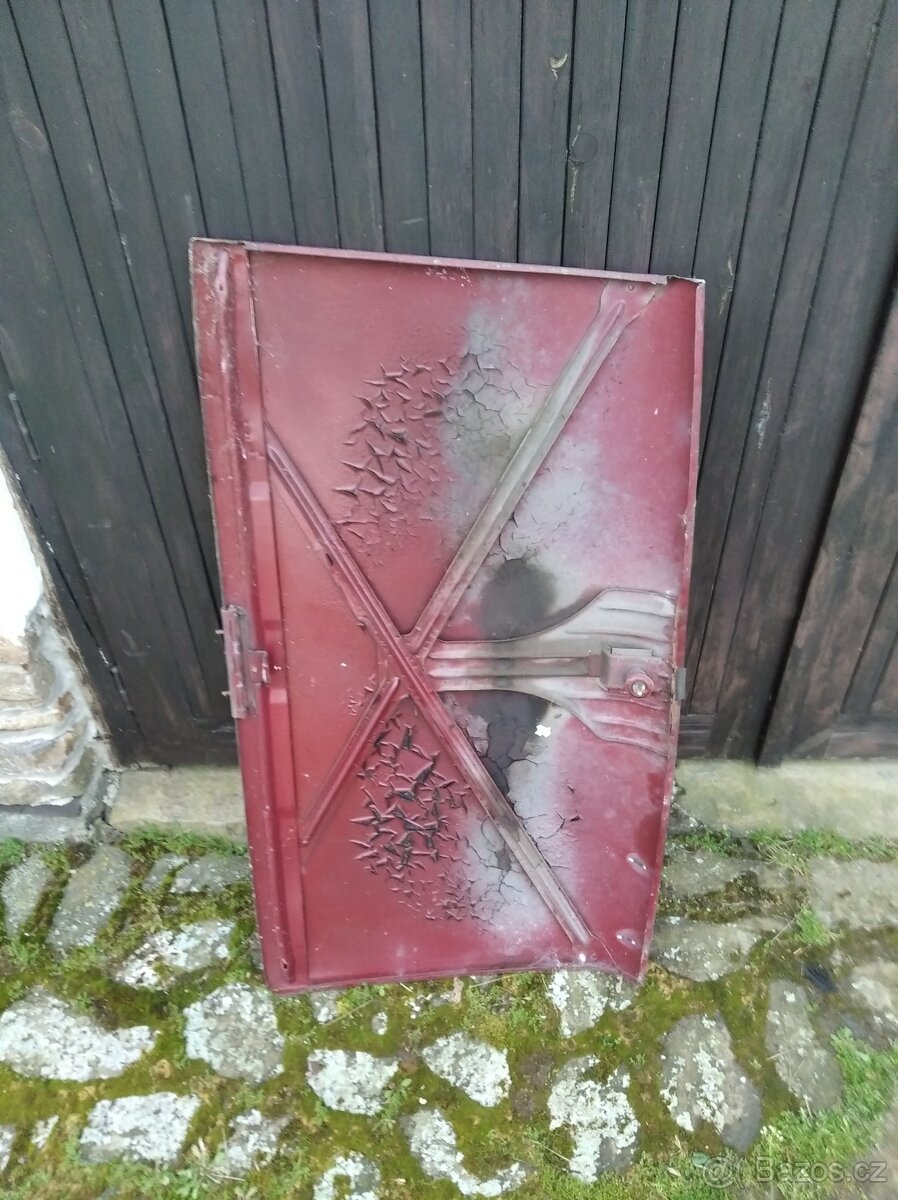 Víko motoru a kufru Škoda 110 - 3