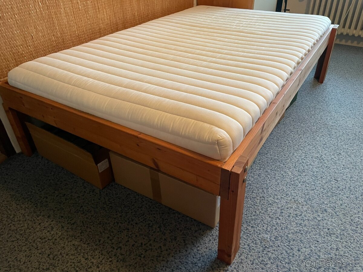 Postel s matrací - 3