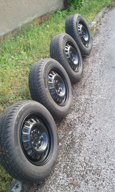 Fiat Punto-pneu s disky - 3