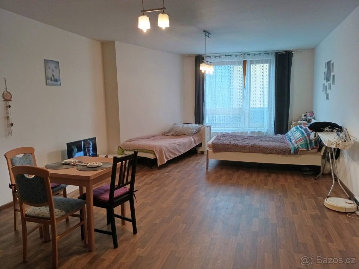 Pronájem bytu 1+kk, 43 m² – Praha 9, Libeň, ul. Ocelářská - 3