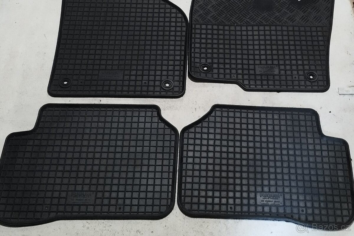 Škoda Octavie 2 COMBI sada gumových autokoberců - 3