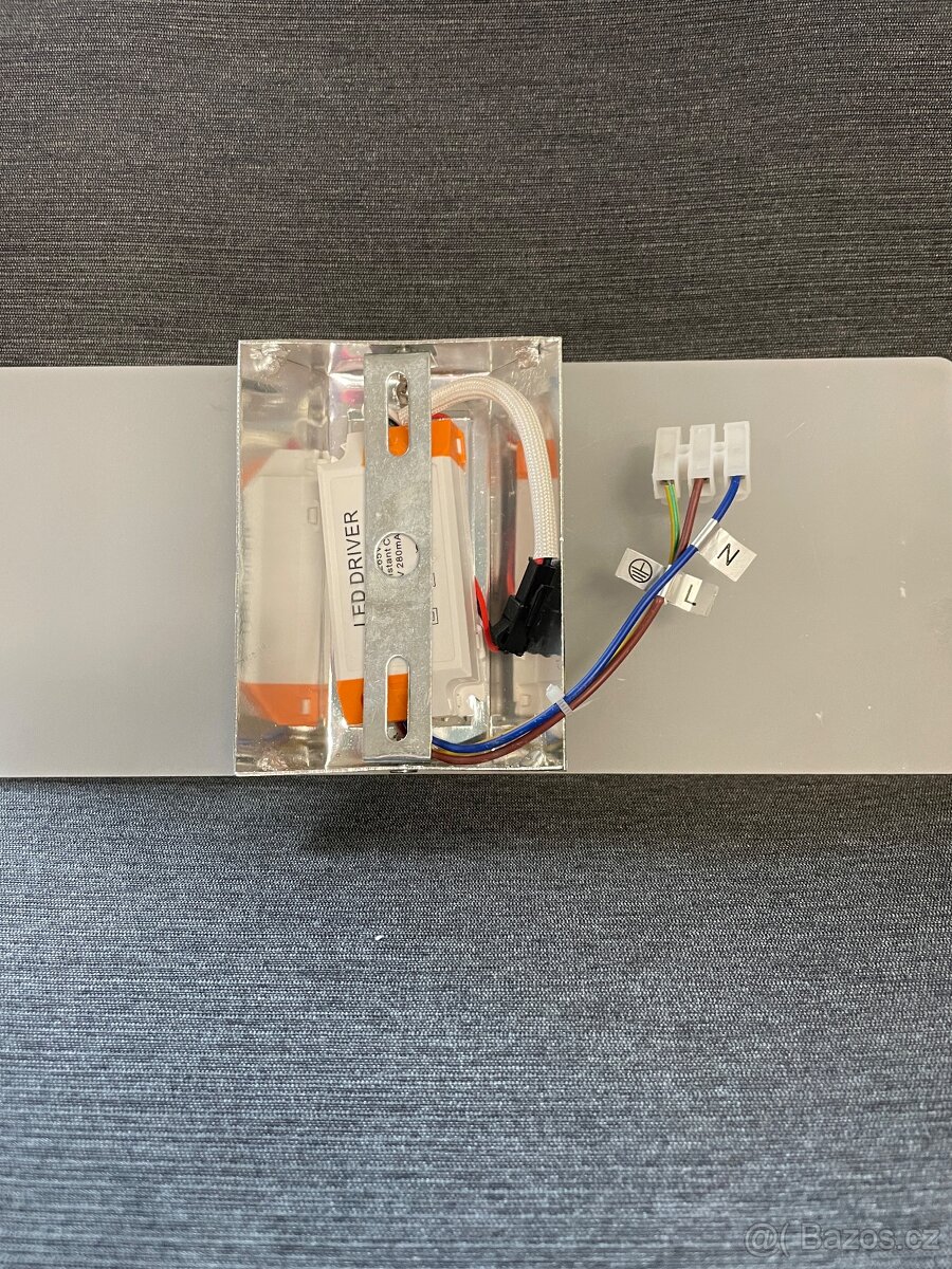 Led světla na zeď - 3