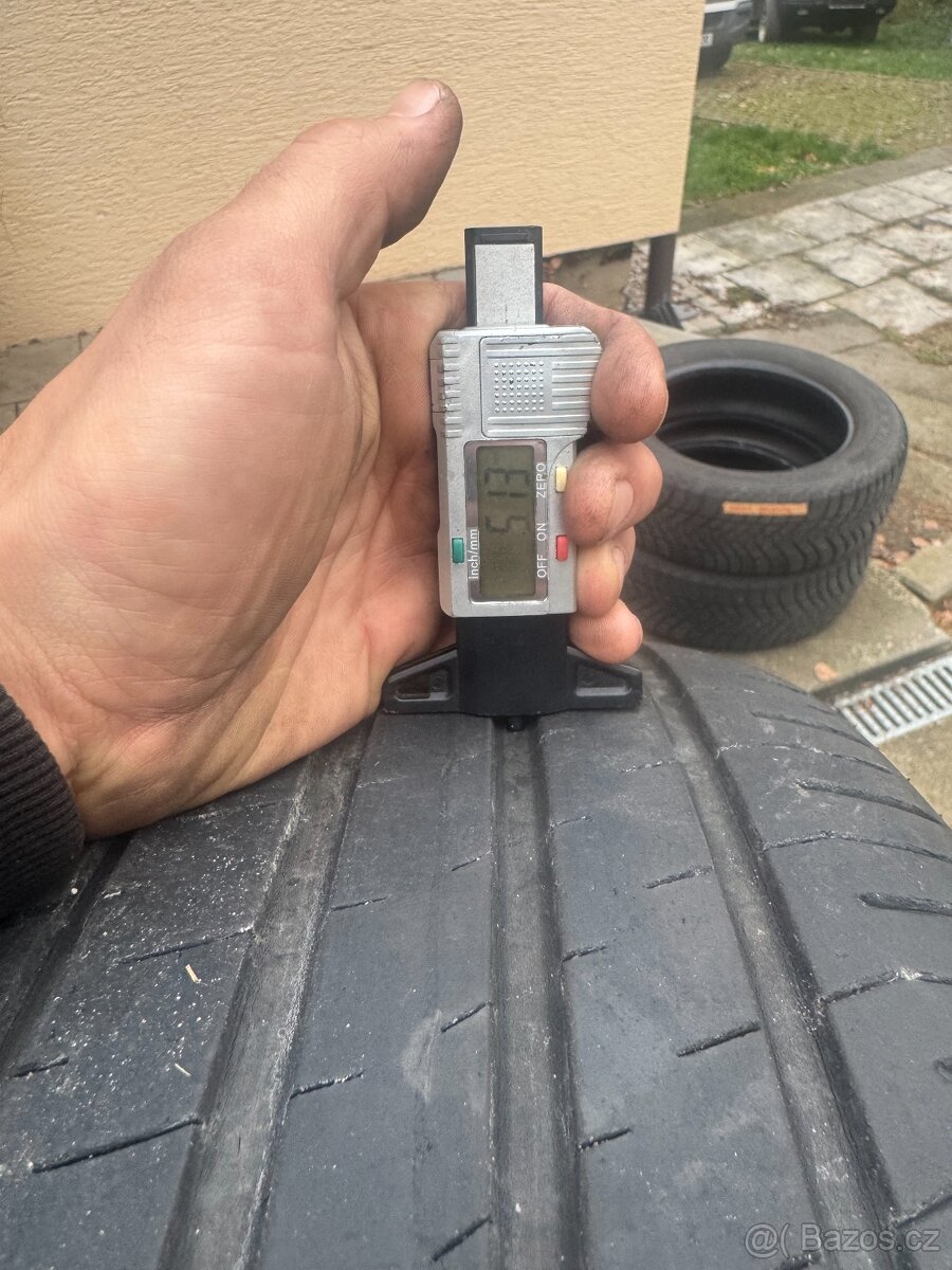 Sada letních pneu 235/50/18 Falken - 3