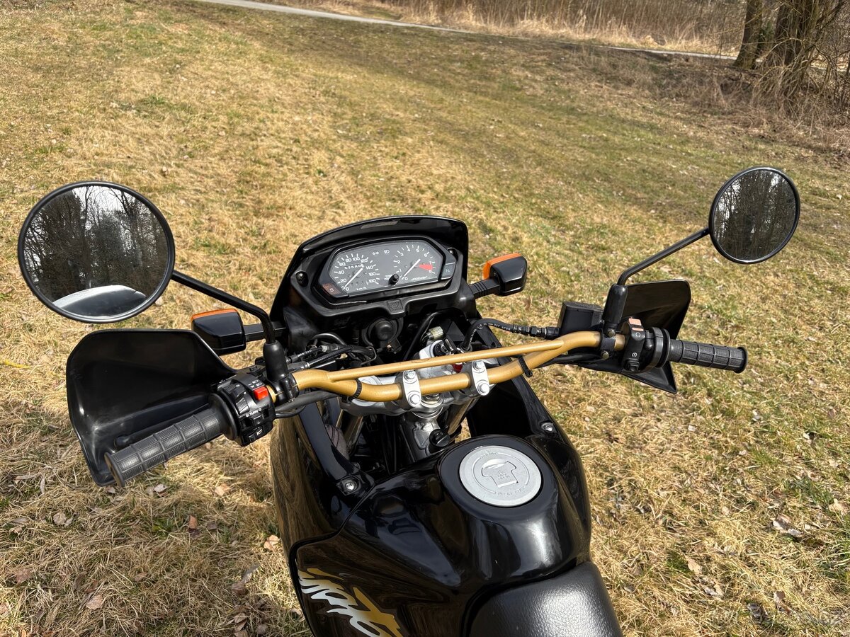 Honda NX 650 - 3