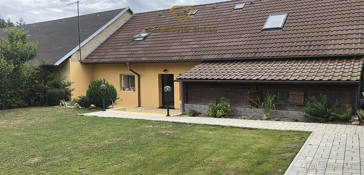 Prodej domu 140 m² se 4 ateliéry + stavební pozemek 819 m² – - 3