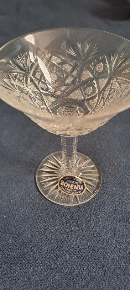 6 ks broušených skleniček na likér Nová cena 400,- - 3