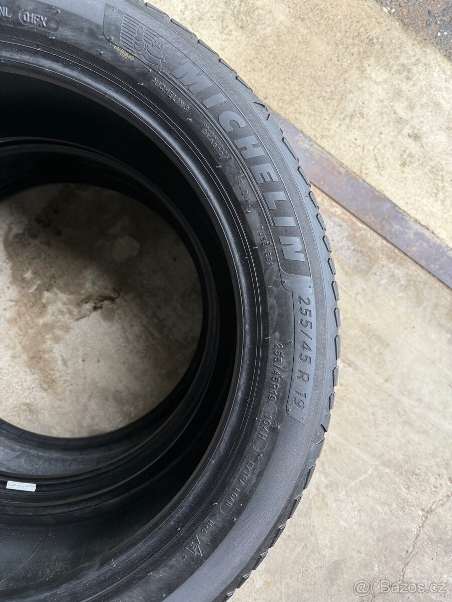 255/45 R19 Celoroční pneumatiky Michelin CrossClimate2 - 3