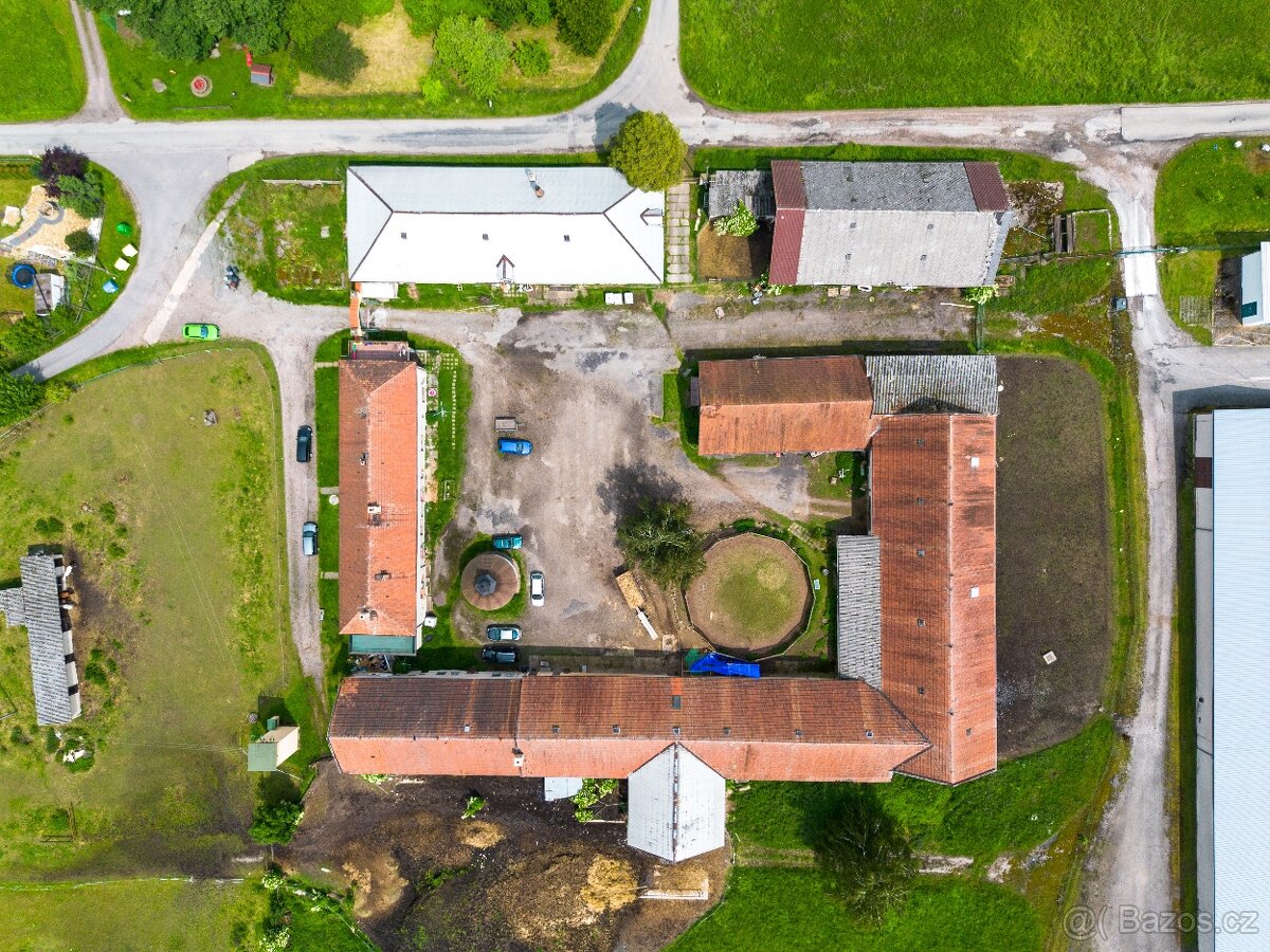 Statek Potštejn - Brná, se šesti byty ( 23.296m2 Pozemky) - 3