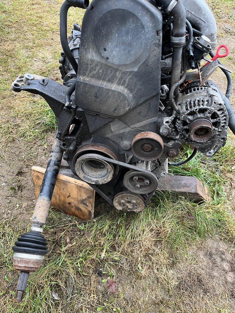 VW Golf 3 motor 1.6 AEK - 3