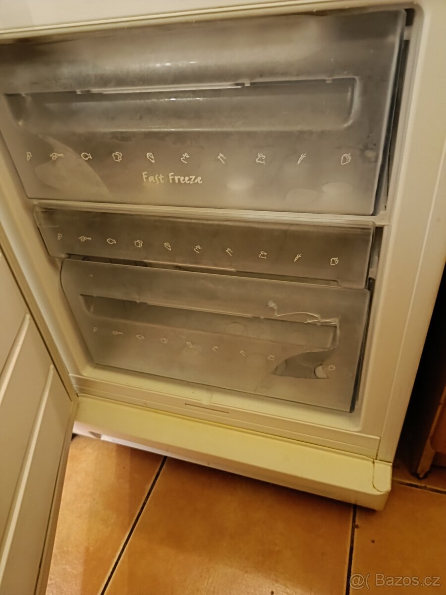 Lednice s mrazákem - 3