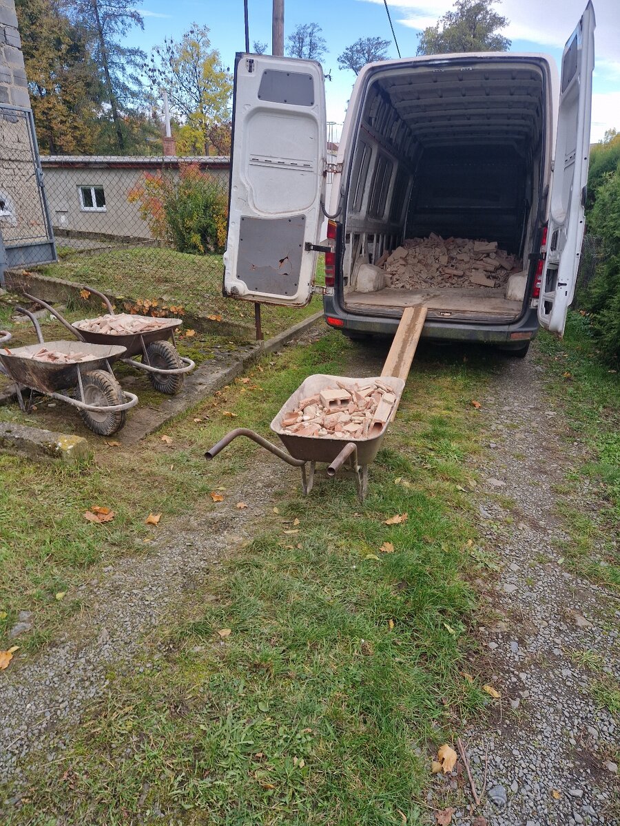 Stehovani převozy uklidy - 3