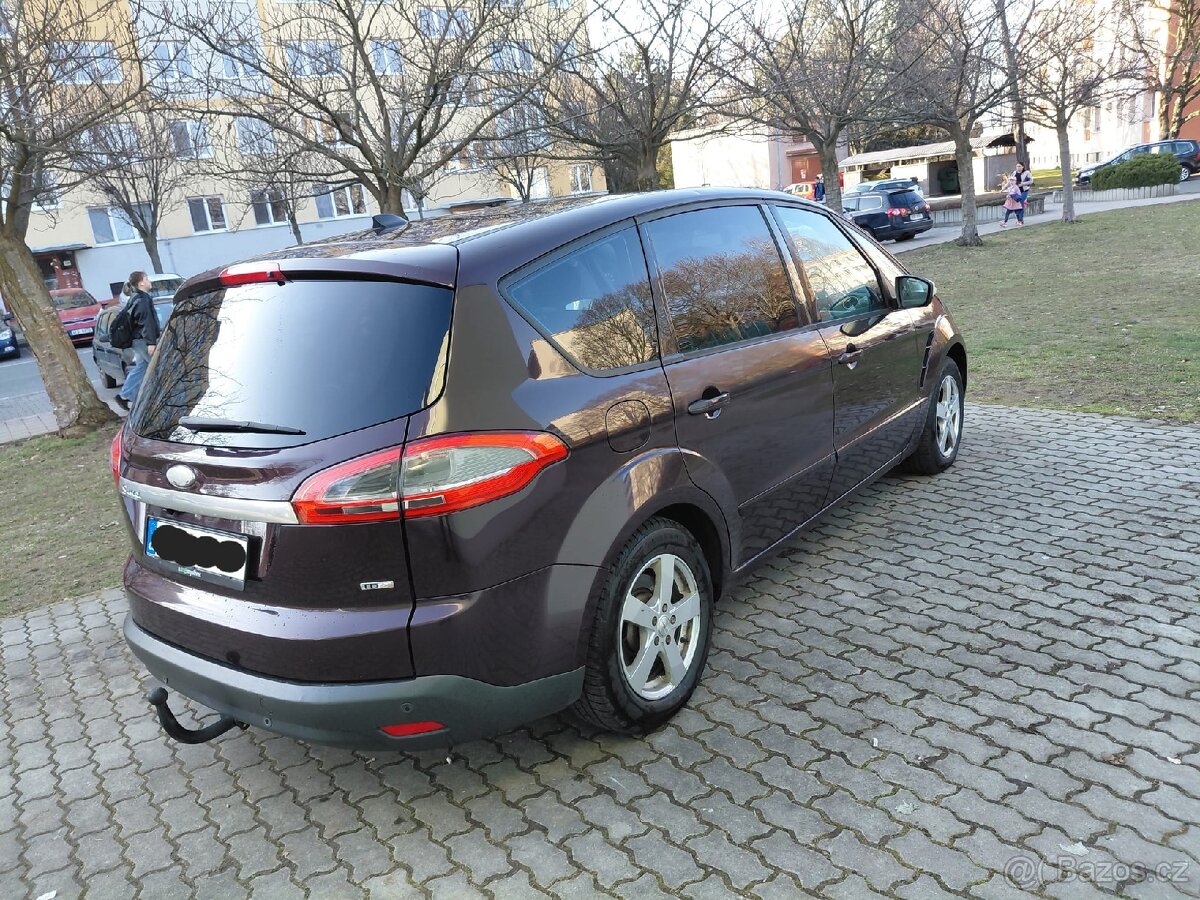 Ford S-Max 2.0tdci Rok 2011 - 3