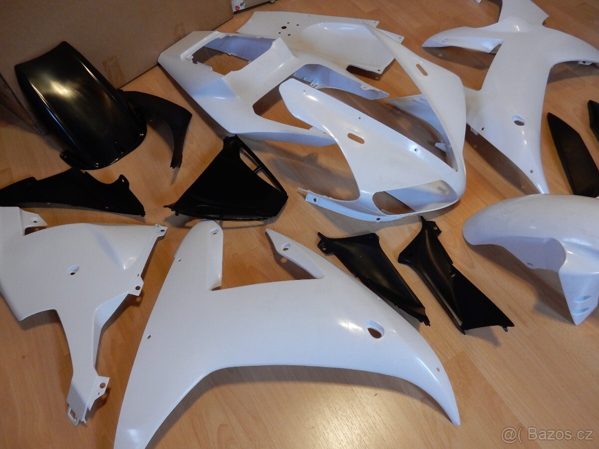 Yamaha r1 rn09 kapoty plasty - 3