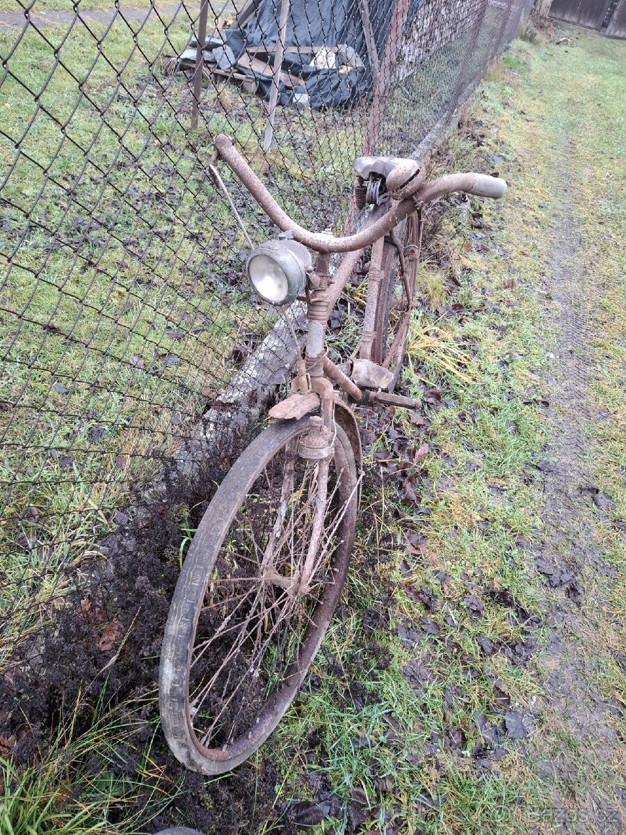 2x historické kolo Tudor - 3