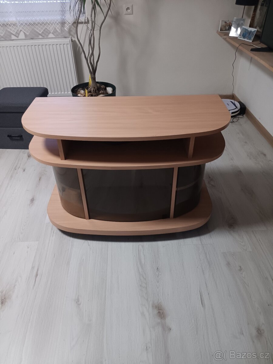 Televizní stolek - 3