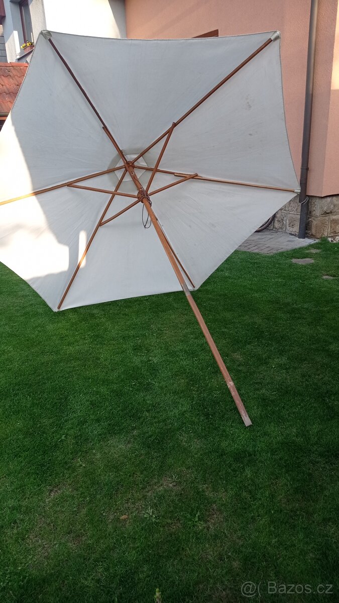 Zahradní slunečník dřevěný velký 3 m průměr - 3