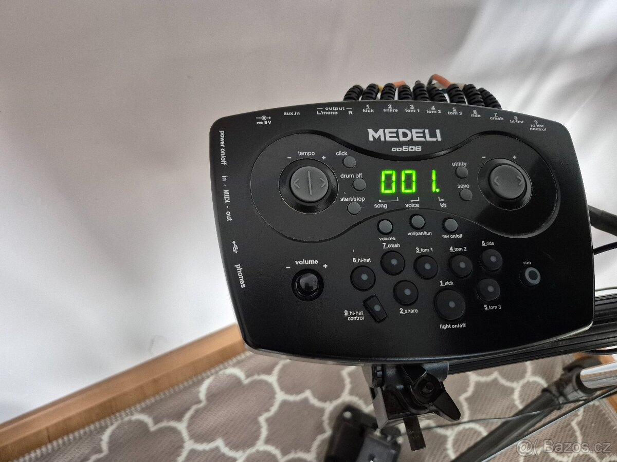 Medeli DD506 - 3