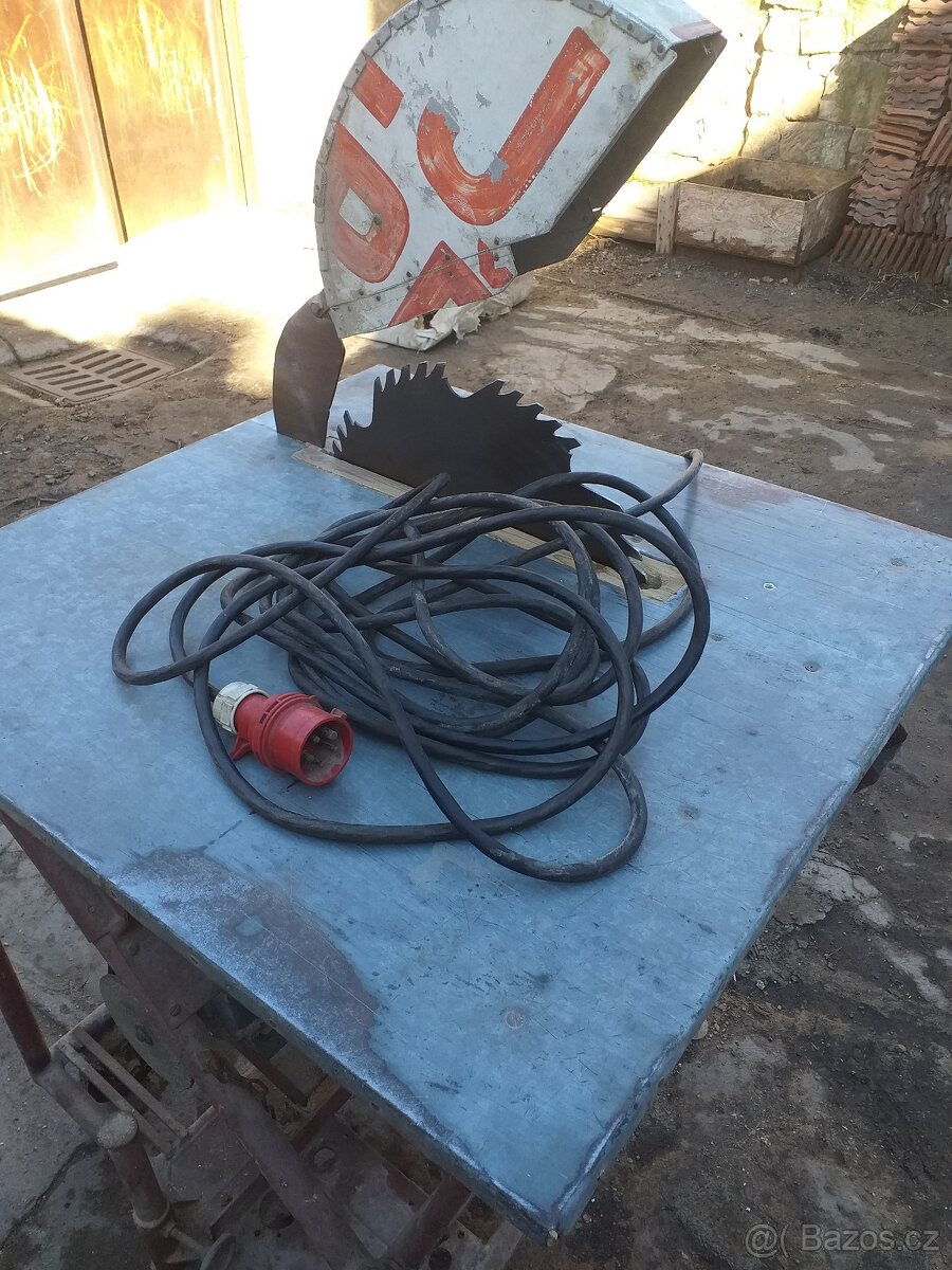 Cirkulárka s kolébkou 380V - 3