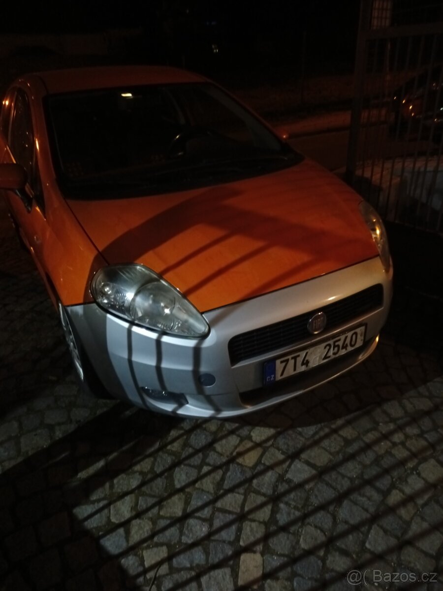 Prodám přední nárazník Fiat Grande Punto - 3