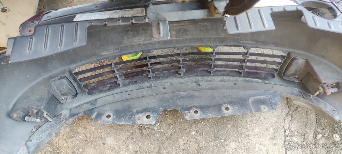 Přední nárazník Chrysler Voyager RG - 3