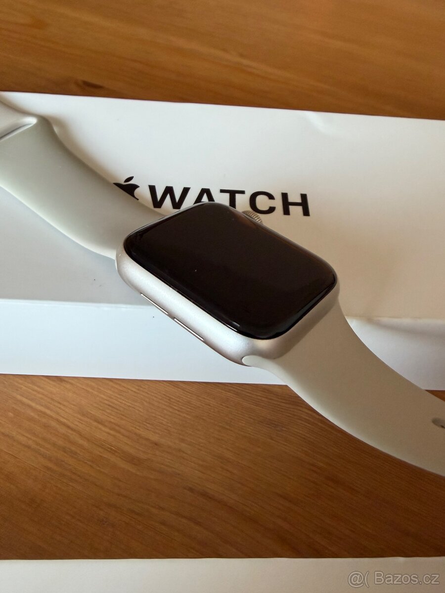 Apple watch SE 2. generace 40mm starlight - 3