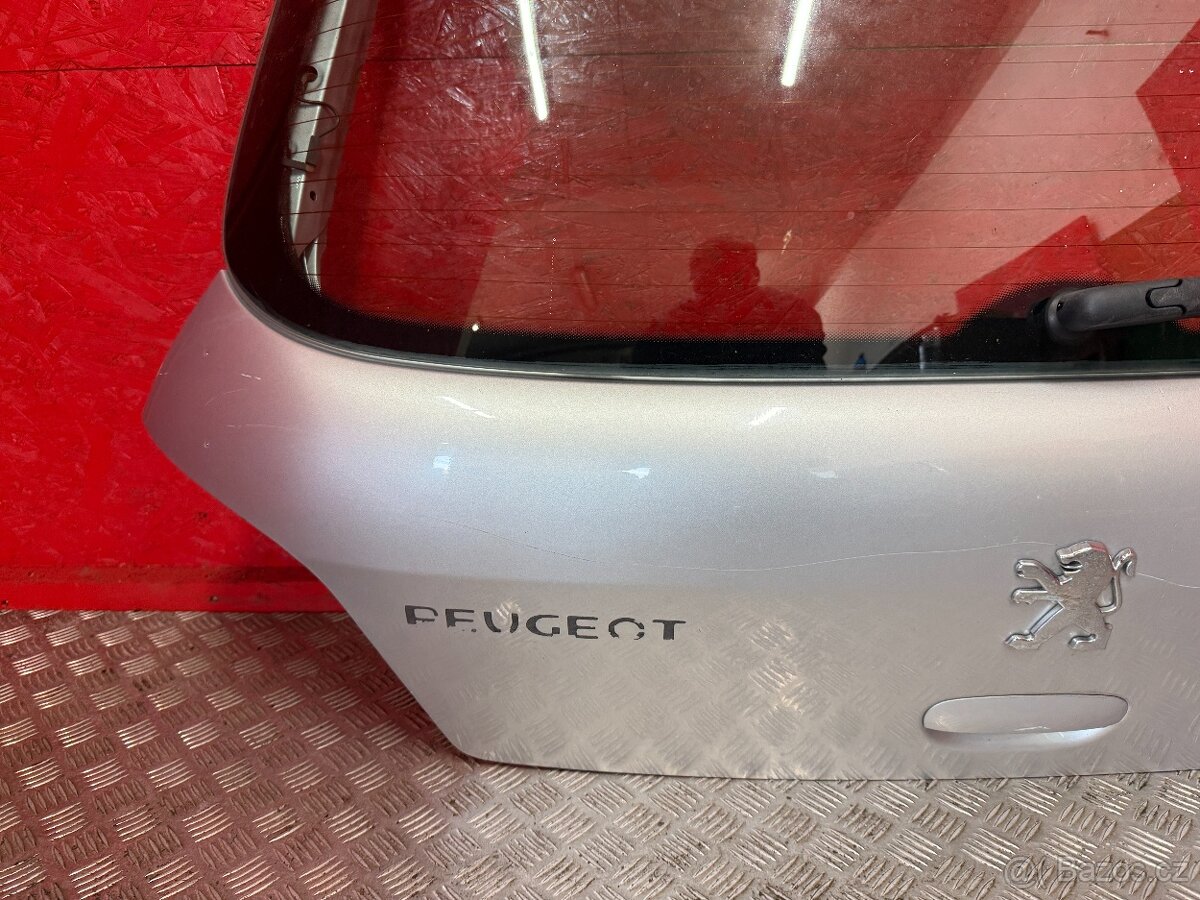 PÁTÉ DVEŘE KUFRU PEUGEOT 307 HATCHBACK - 3