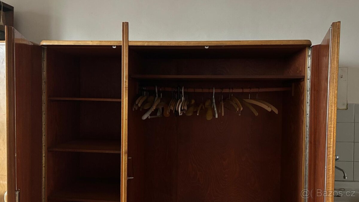 šatní skříň - 3